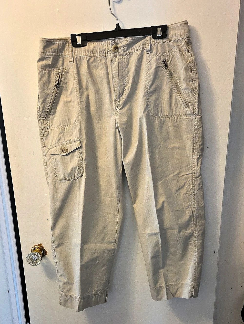 Columbia Cargo Capri Pants in Beige Size 14